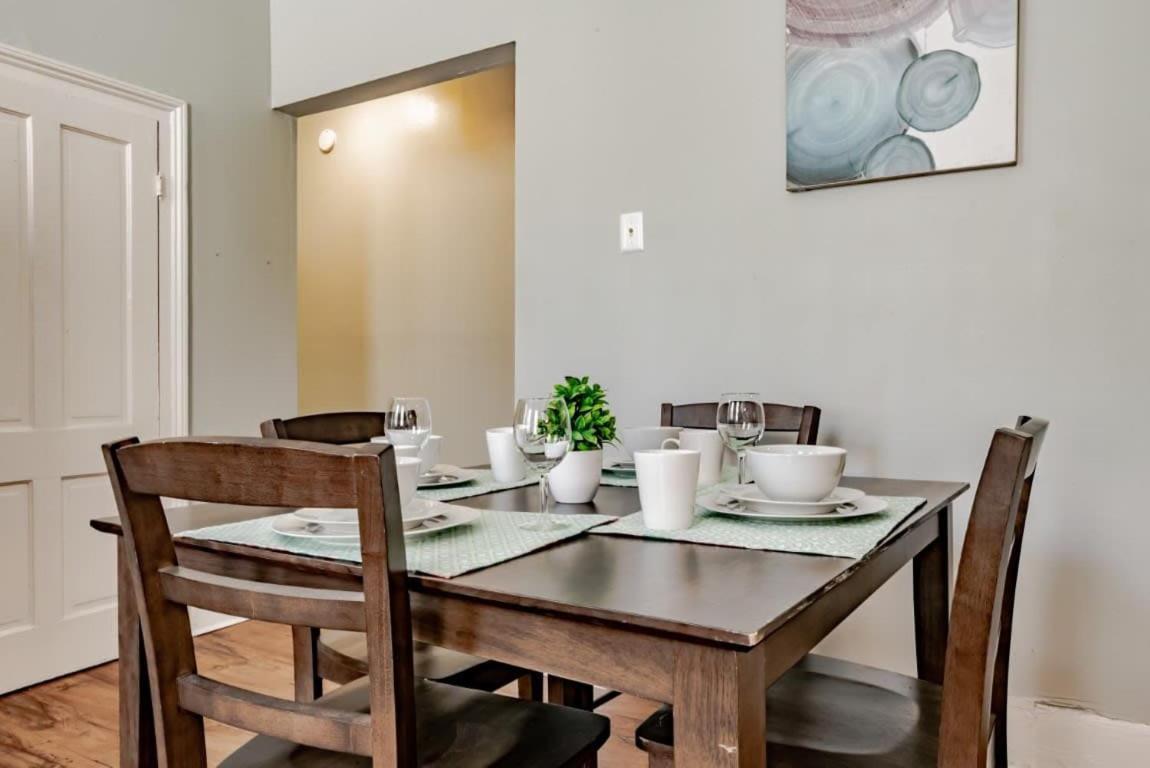 Mins From Downtown & Dining, Dauphin Darling 2 Apartamento Mobile Exterior foto