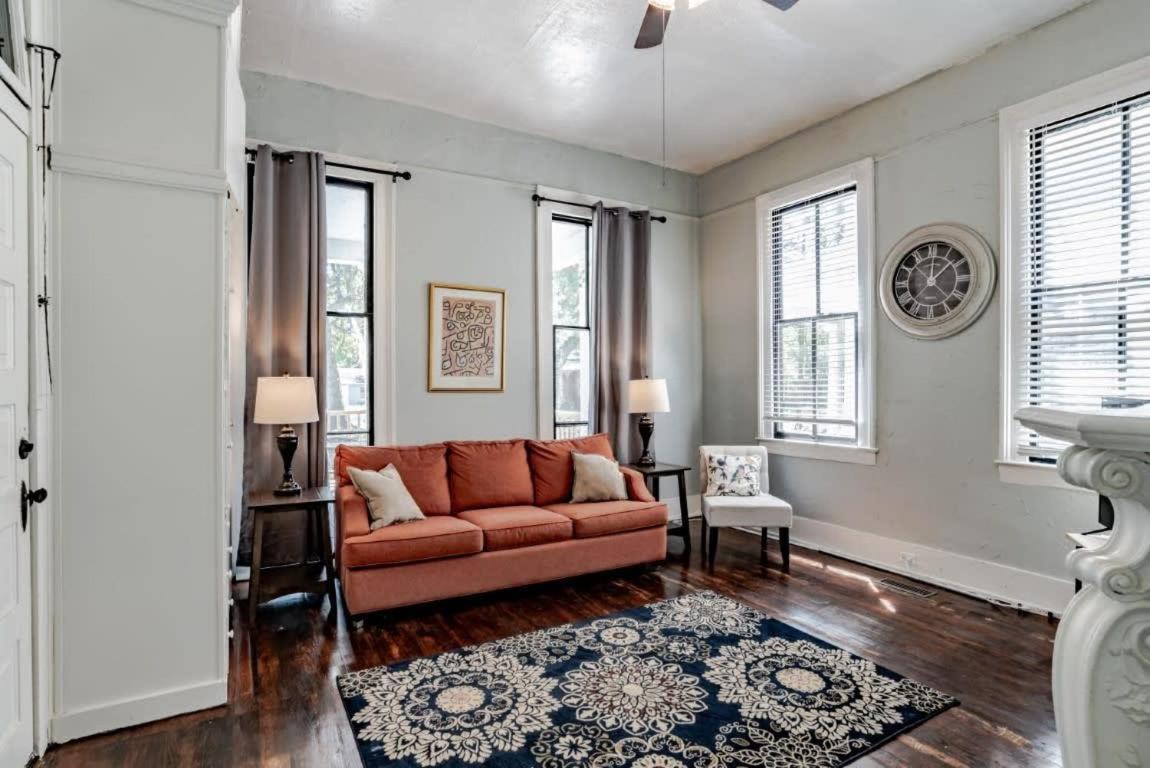 Mins From Downtown & Dining, Dauphin Darling 2 Apartamento Mobile Exterior foto